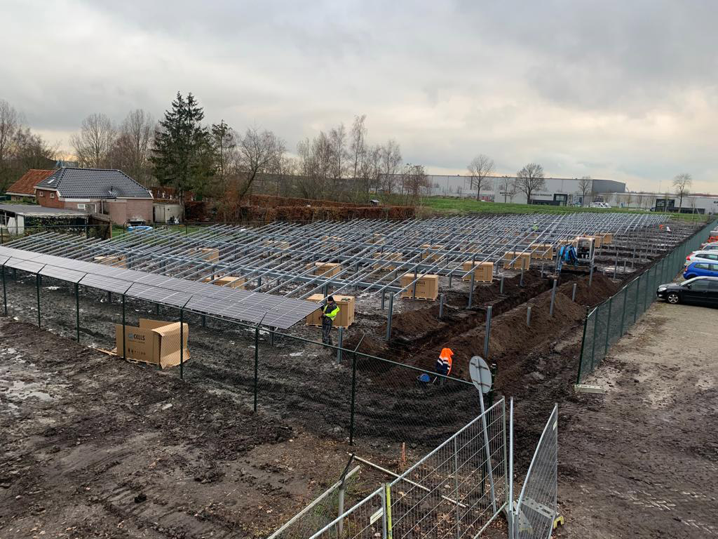 QEW-rubber, Netherlands